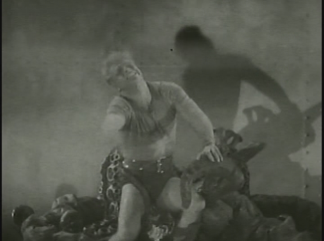 Saturday Serials:  Flash Gordon Space Soldiers pt. 4