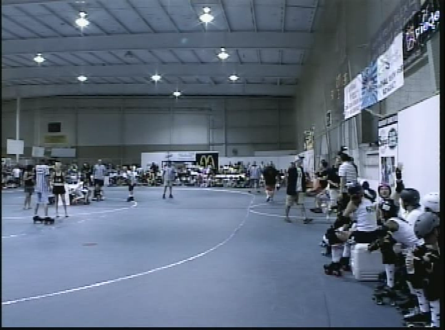 Fort Wayne Derby Girls - Alpha Dollz vs. Smokin' Guns