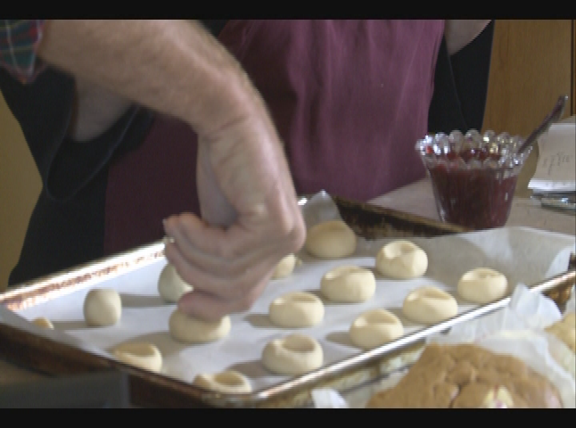 Hey Lynn, What's Cookin'?: Throwback Cookie Christmas