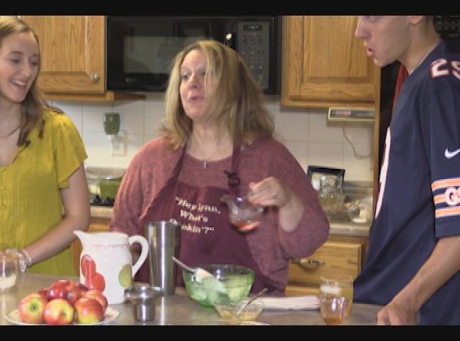 Hey Lynn, What's Cookin': Apples of My Eye ep. 107