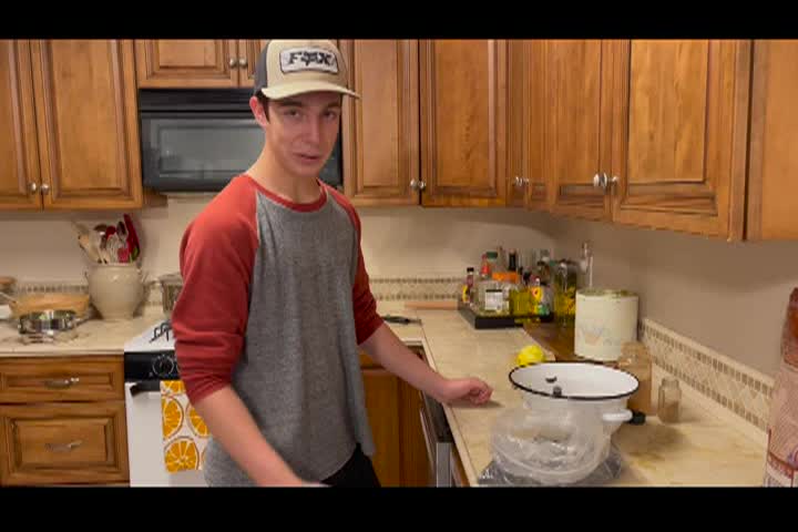 Cooking and Kids - Cinnamon Rolls at Christmas