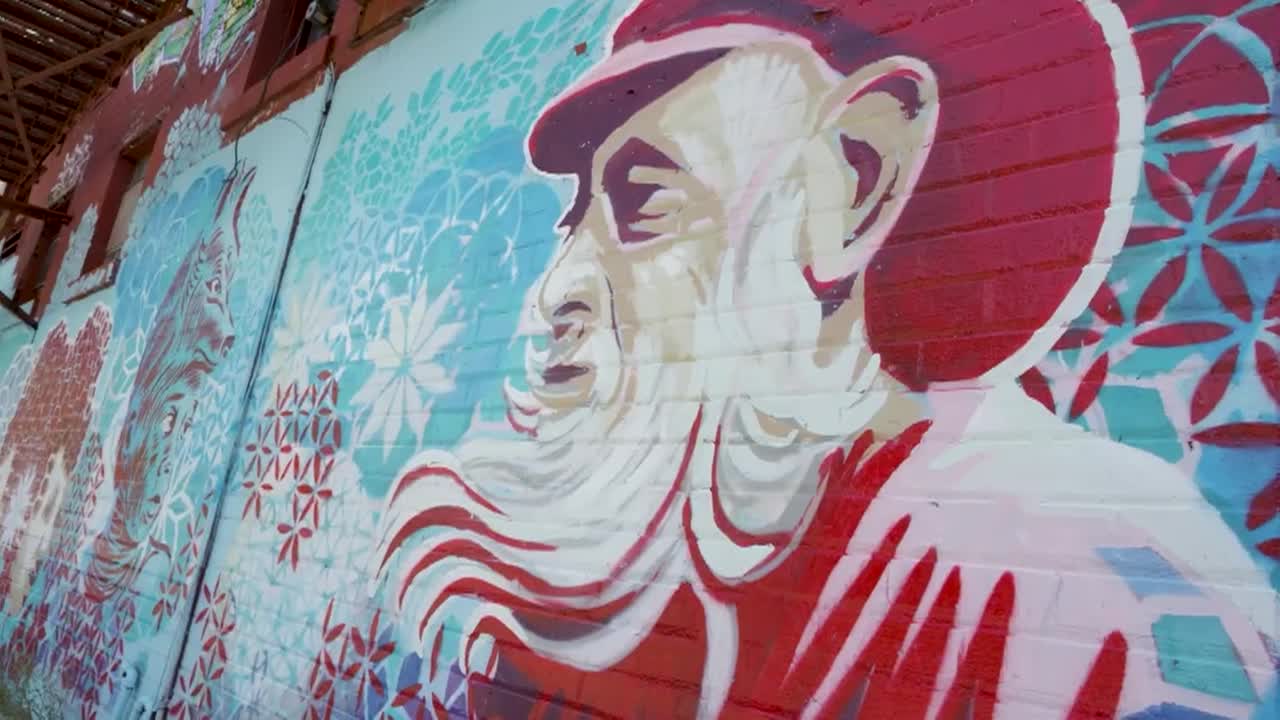 Mural Moments Visit Fort Wayne PSA